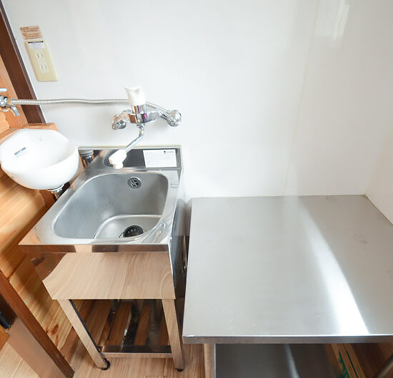 奥の部屋流し台01