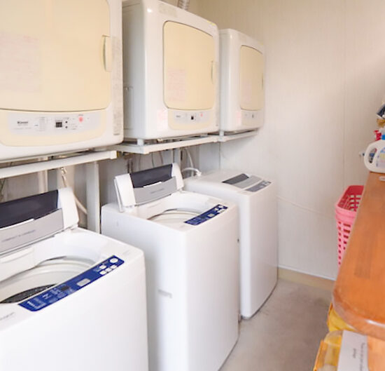3・4号室棟1階共有スペース内（洗濯場）01