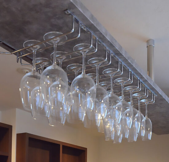 カウンター周り（グラスホルダー）