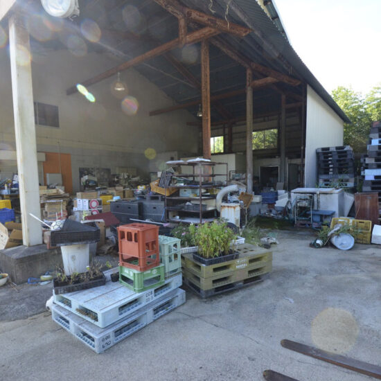 鉄骨スレート屋根倉庫01