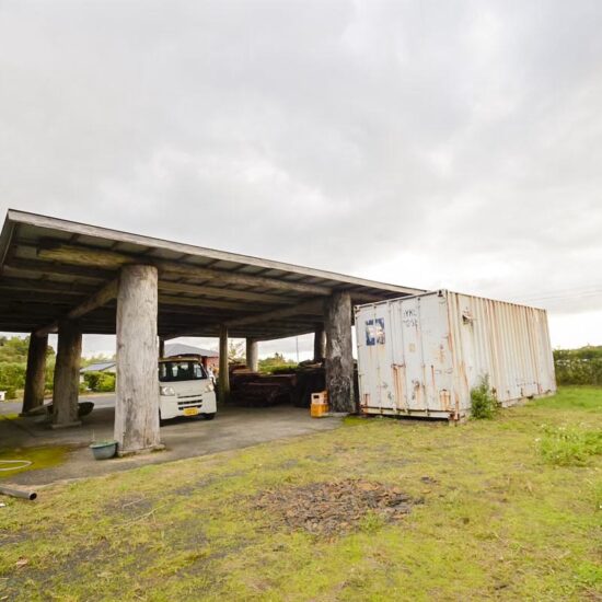 外観06（駐車場･資材置き場）