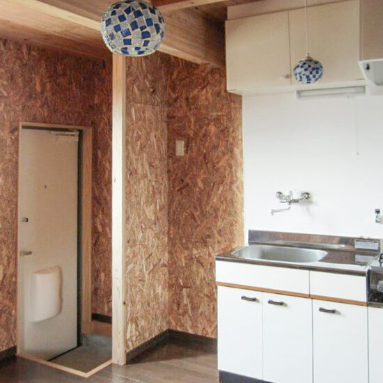 玄関・キッチン