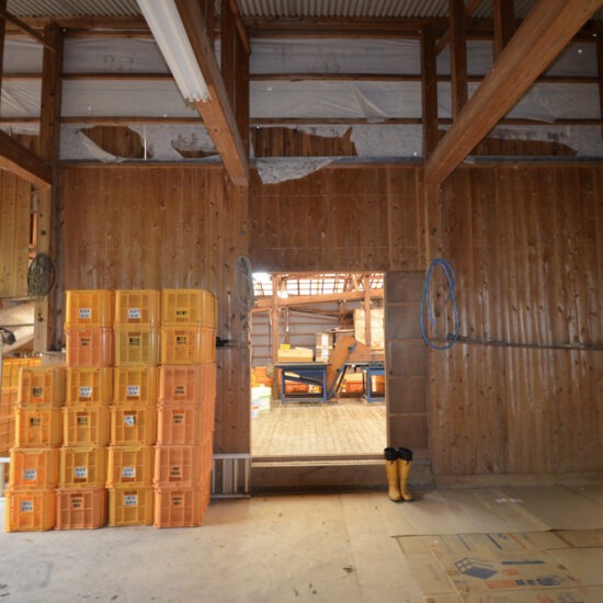 倉庫Ａ内観06（土間）