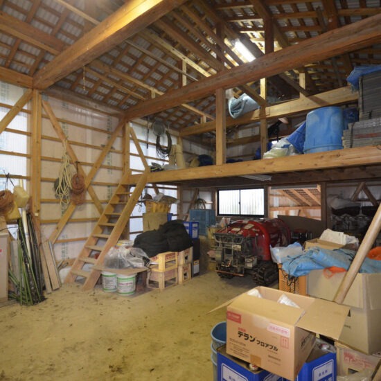 倉庫Ｂ内観01