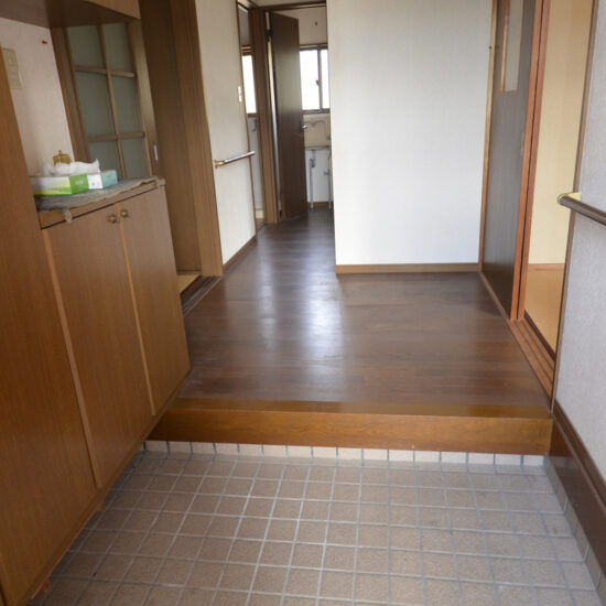 母屋側（玄関）