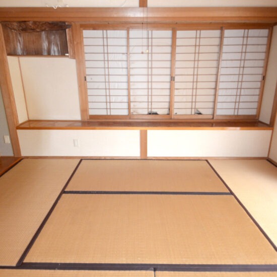 母屋側　和室6帖E（出窓）