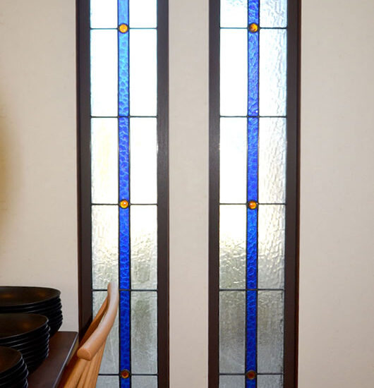 内観（ステンドグラス）