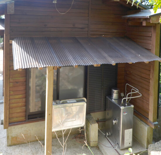 別棟風呂外観02